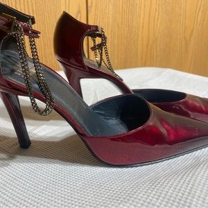 Red stuart weitzman pumps,size8